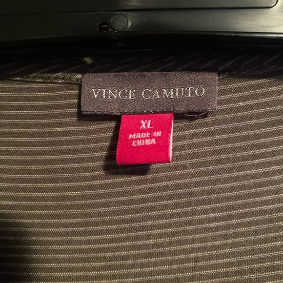 Vince Camuto short sleeve top with flattering tie at waist, size XL. - Picture 7 of 7